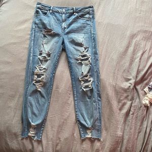 light blue ripped skinny jeans